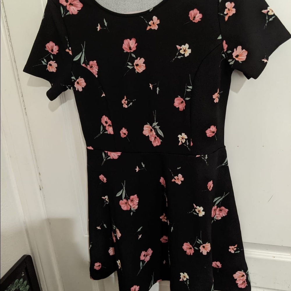 Floral print skater dress 👗